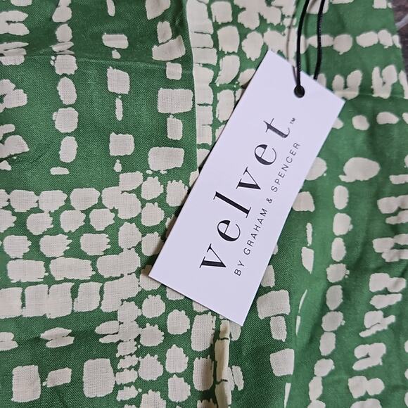 NWT Velvet by Graham & Spencer Rita Green Surplice Blouse Sz M - Picture 5 of 8